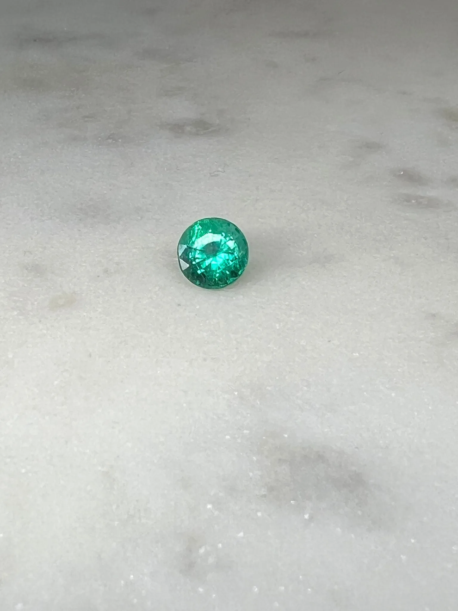 1.94 CARAT ROUND CUT NATURAL GREEN EMERALD LOOSE GEMSTONE. 1.94 CT GREEN ZAMBIA BY MIKE NEKTA NYC