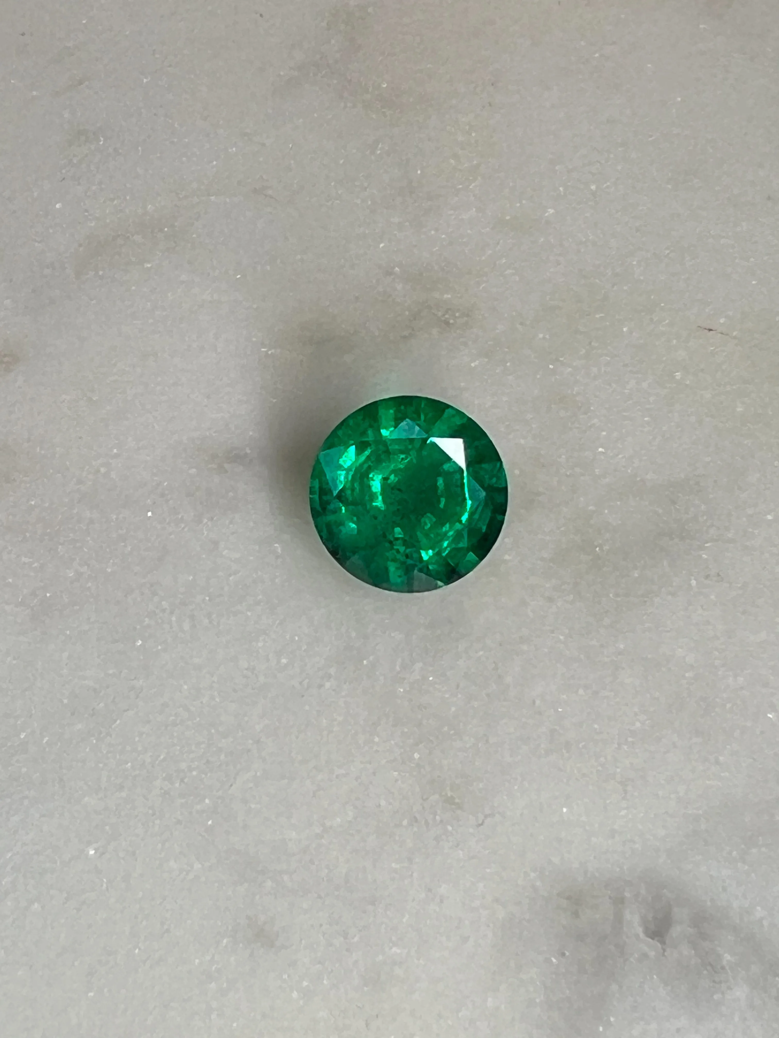 6.55 CARAT ROUND CUT NATURAL VIVID GREEN EMERALD LOOSE GEMSTONE. 6.55 CT VIVID GREEN BY MIKE NEKTA NYC