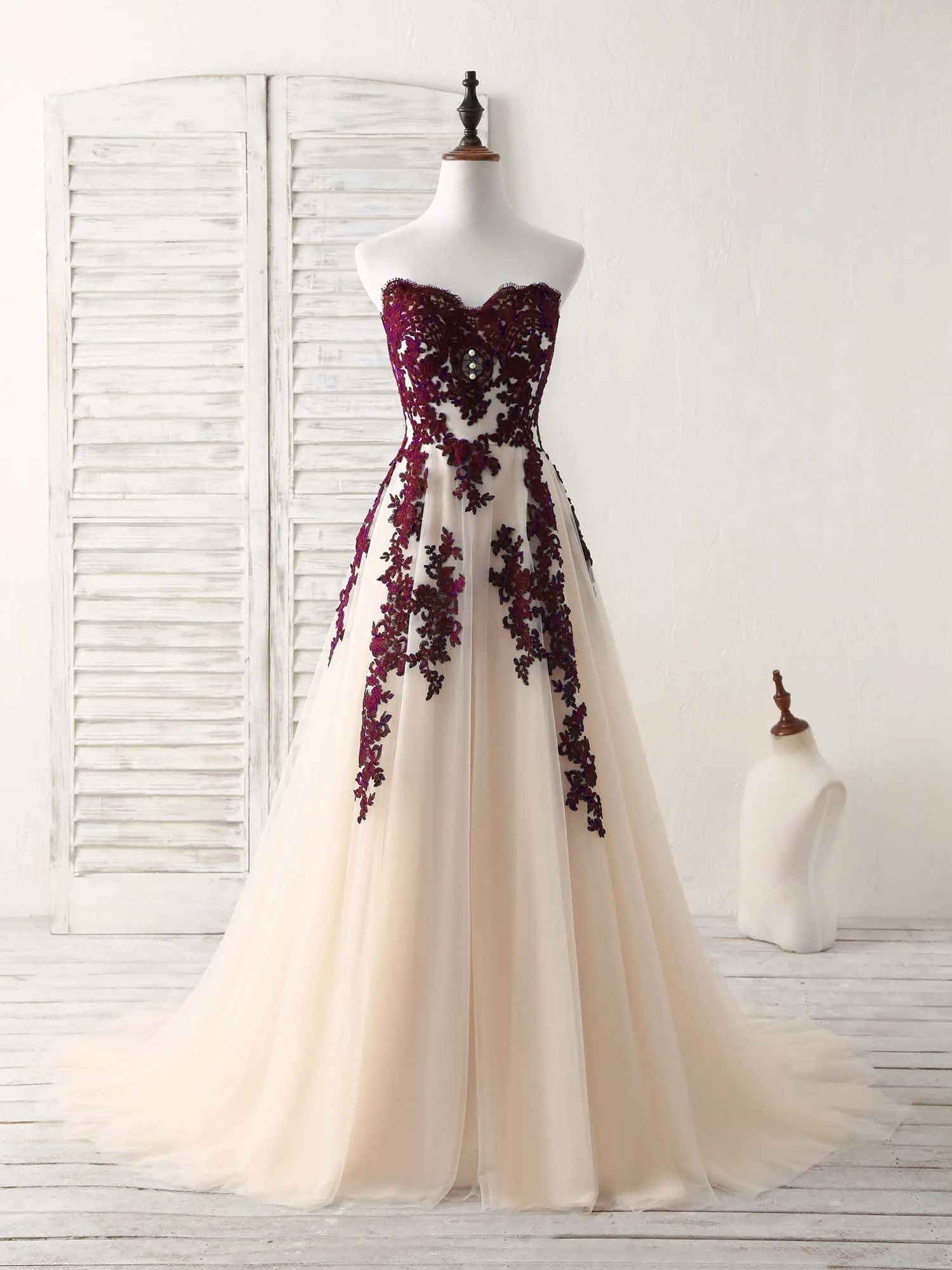 A-Line Sweetheart Tulle Lace Applique Burgundy Long Prom Dress Bridesmaid Dress