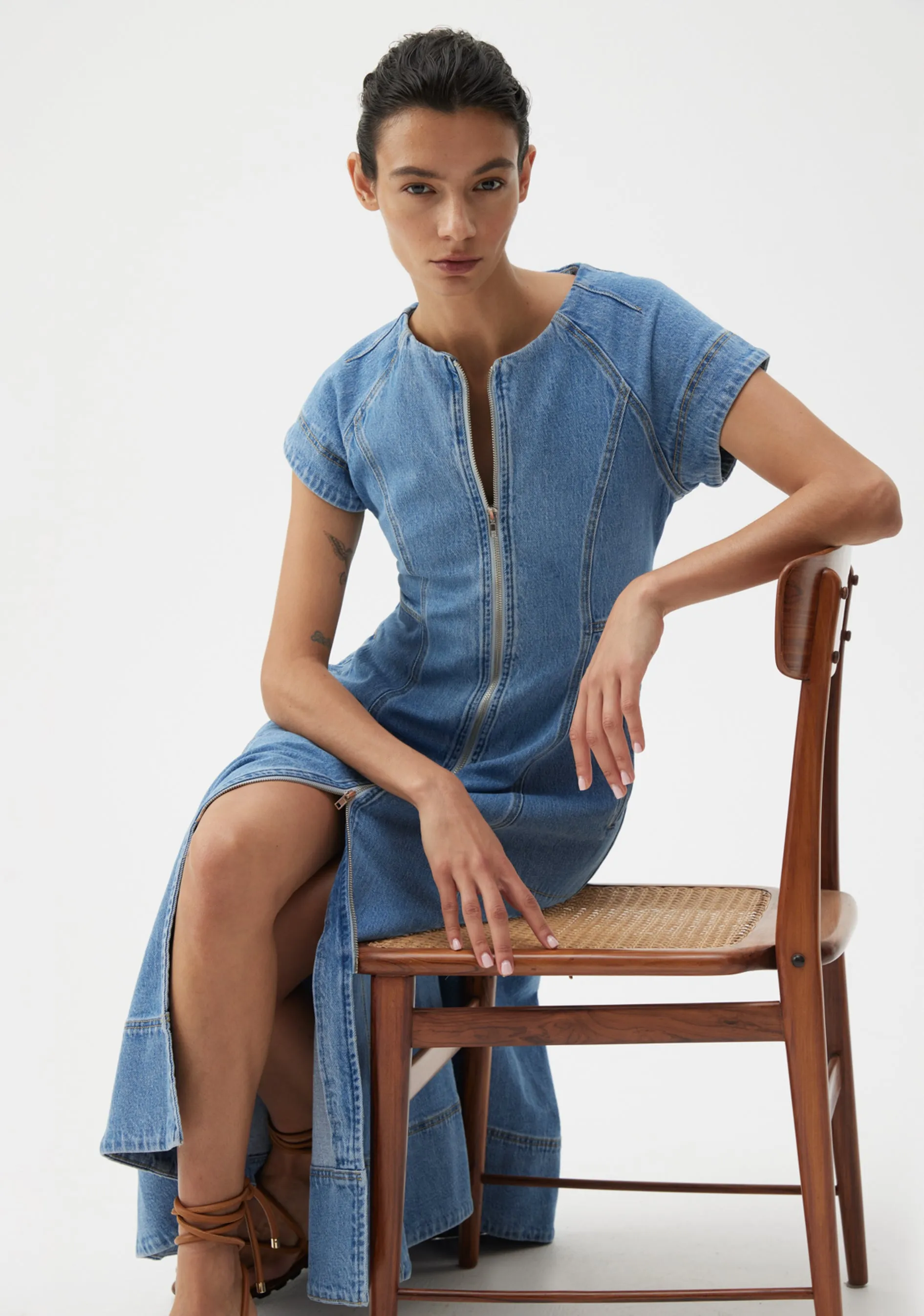 Clovelly Denim Dress_Light Blue