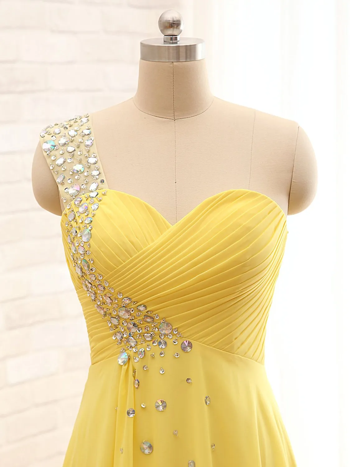 Elegant One Shoulder Yellow Chiffon Beaded Pleat Long Bridesmaid Dresses